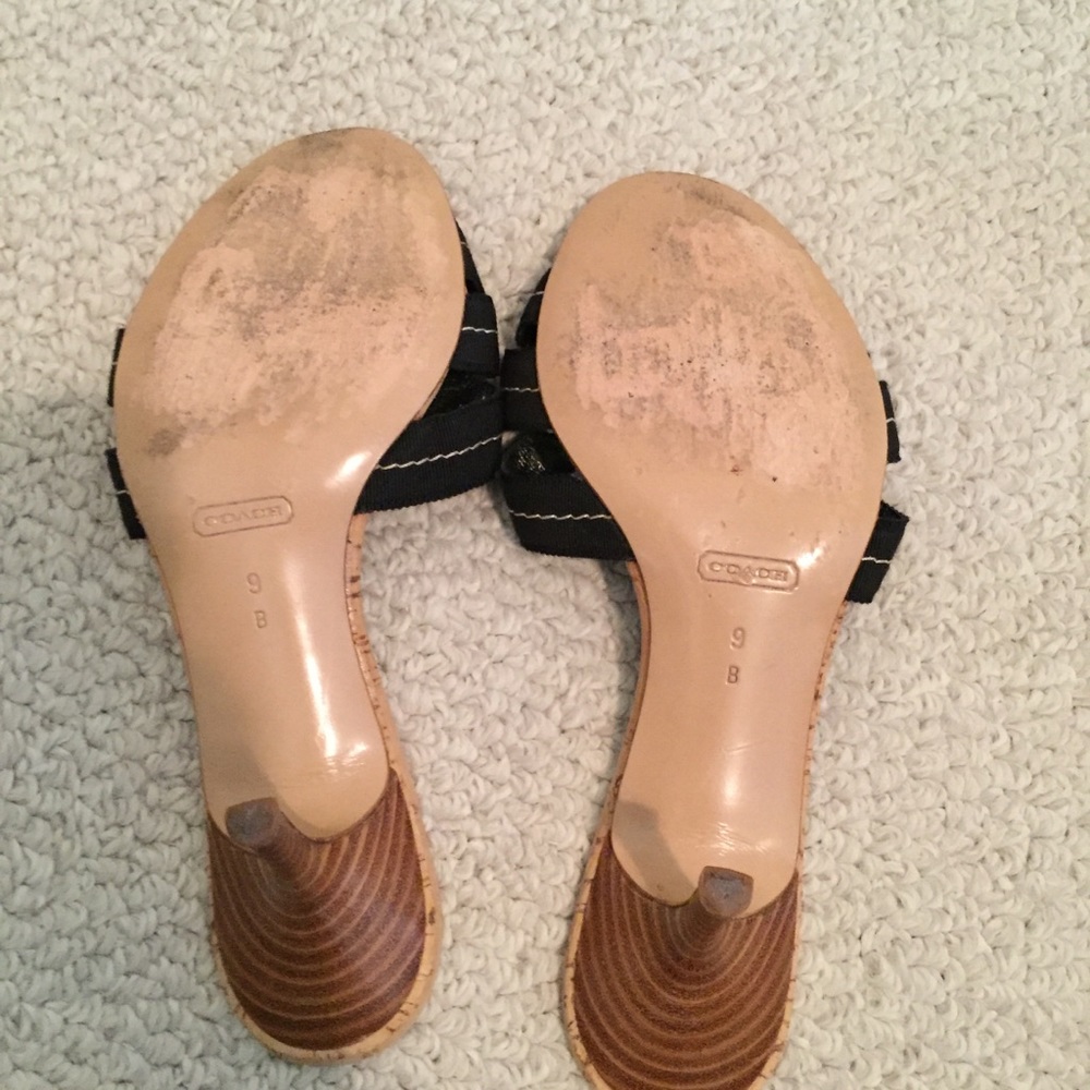 Coach sandals size 9 worn 3x on cruise black - Picture 5 of 8